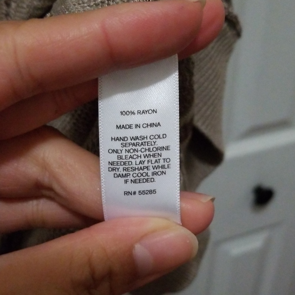 Express Knit Blouse - Picture 2 of 5